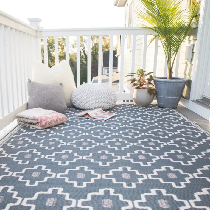 Copenhagen Modern Recycled Plastic Reversible Outdoor Rug